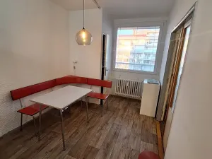 Pronájem bytu 2+1, Praha - Vršovice, Tádžická, 66 m2