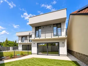 Prodej vícegeneračního domu, Šestajovice, Komenského, 275 m2