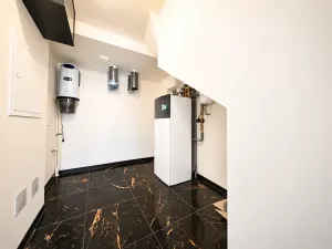 Prodej vícegeneračního domu, Šestajovice, Komenského, 275 m2