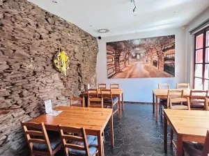Pronájem obchodního prostoru, Kolín, Na Hradbách, 164 m2