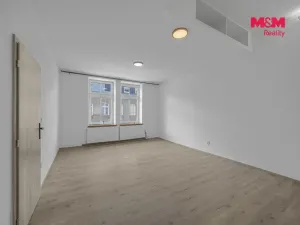 Pronájem bytu 1+1, Trutnov - Poříčí, Voletinská, 48 m2