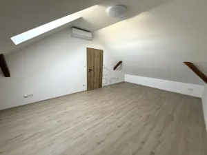 Pronájem bytu 4+kk, Rostěnice-Zvonovice - Rostěnice, 111 m2
