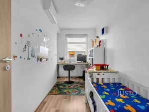 Prodej bytu 3+kk, Praha - Uhříněves, Oty Bubeníčka, 57 m2