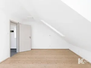 Pronájem obchodního prostoru, Pardubice, Chrudimská, 131 m2