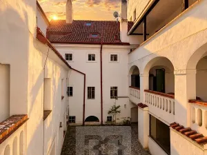 Prodej činžovního domu, Praha - Malá Strana, Nerudova, 3097 m2