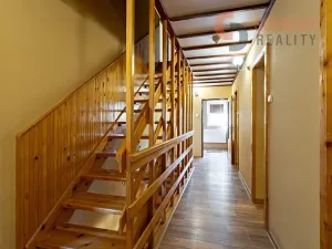 Prodej vícegeneračního domu, Hlohovec, Dolní konec, 259 m2