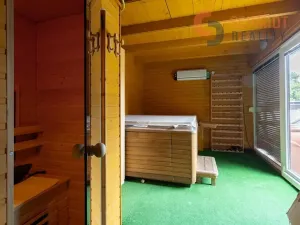 Prodej rodinného domu, Hlohovec, Dolní konec, 259 m2
