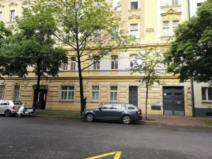 Pronájem bytu 3+kk, Praha - Holešovice, Na Maninách, 54 m2