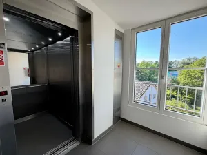 Pronájem bytu 2+kk, Průhonice, Hlavní, 78 m2