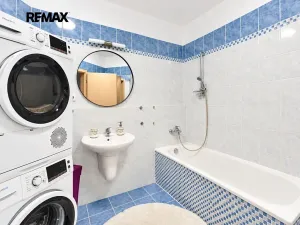 Pronájem bytu 2+kk, Praha - Vysočany, Na Harfě, 81 m2
