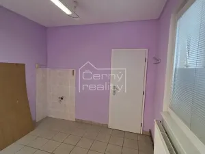Pronájem obchodního prostoru, Pardubice, Habřinská, 92 m2