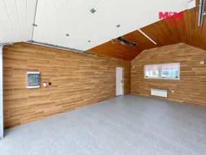 Pronájem garáže, Hradec Králové - Svinary, 28 m2