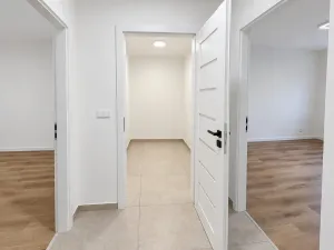 Pronájem bytu 3+1, Praha - Letňany, Tupolevova, 72 m2