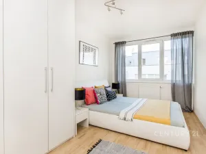 Prodej bytu 2+kk, Praha - Hostavice, U Hostavického potoka, 55 m2