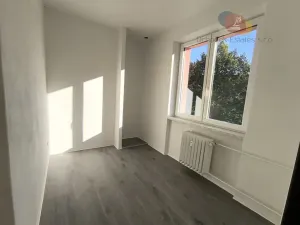 Pronájem bytu 2+kk, Třinec, Slezská, 36 m2