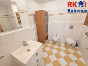Pronájem bytu 3+1, Praha - Prosek, Vysočanská, 84 m2