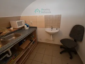 Pronájem obchodního prostoru, Chrudim, Štěpánkova, 120 m2