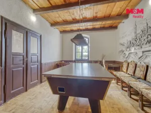 Prodej obchodního prostoru, Hradec Králové - Svinary, Podhůrská, 633 m2