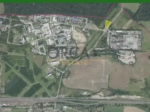 Prodej podílu pole, Praha, 3695 m2