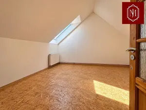 Pronájem bytu 3+1, Kunžak, Hradecká, 105 m2