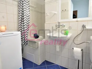 Pronájem bytu 1+kk, Praha - Kobylisy, Kyselova, 25 m2
