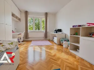 Prodej bytu 3+1, Kuřim, Školní, 102 m2