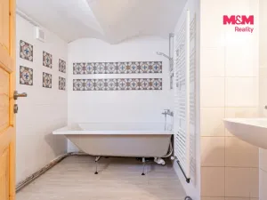Prodej rodinného domu, Nové Hrady - Byňov, 370 m2