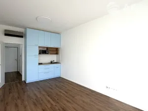 Pronájem bytu 1+kk, Brno, Komárovská, 29 m2