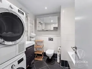 Prodej bytu 2+kk, Praha - Letňany, Hlučkova, 60 m2