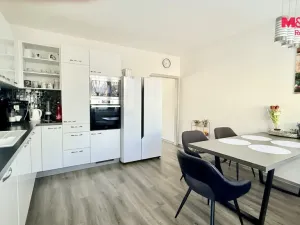 Prodej rodinného domu, Dolní Bojanovice, Zvolence, 380 m2