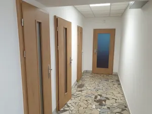 Pronájem kanceláře, Znojmo, náměstí Svobody, 45 m2