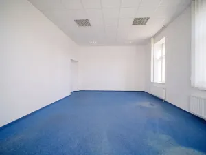 Pronájem kanceláře, Jičín, 17. listopadu, 688 m2