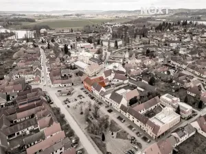 Prodej obchodního prostoru, Kardašova Řečice, nám. J. Hrubého, 550 m2