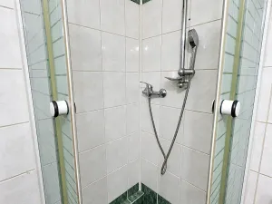 Pronájem bytu 1+kk, Praha - Břevnov, Bělohorská, 13 m2