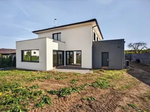 Prodej rodinného domu, Kounice, 233 m2