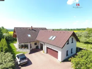Prodej rodinného domu, Jenišovice, 355 m2