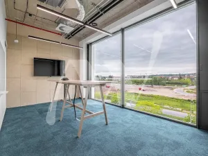 Pronájem kanceláře, Praha - Karlín, Rohanské nábřeží, 769 m2
