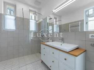 Prodej bytu 2+kk, Praha - Staré Město, Kaprova, 84 m2