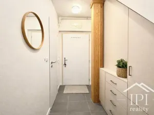 Pronájem bytu 2+kk, Praha - Holešovice, Komunardů, 53 m2