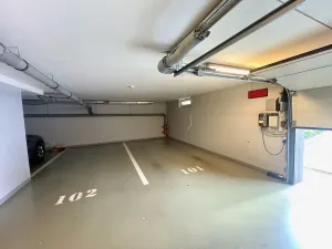 Pronájem garážového stání, Praha - Háje, Jurkovičova, 16 m2
