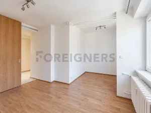 Pronájem bytu 2+1, Praha - Bubeneč, Šestidomí, 45 m2