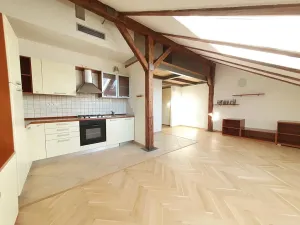 Prodej bytu 2+kk, Praha - Smíchov, Plzeňská, 83 m2