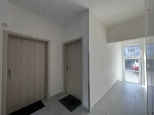 Pronájem bytu 1+kk, Pardubice, Na Okrouhlíku, 29 m2