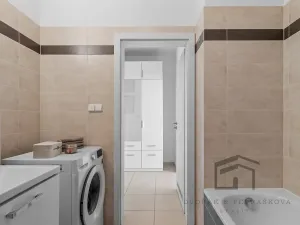 Prodej bytu 1+kk, Praha - Černý Most, Cukrova, 30 m2