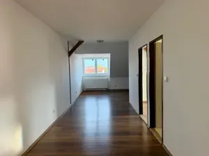 Pronájem bytu 2+kk, Nové Strašecí, Tyršovo náměstí, 65 m2