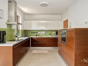 Prodej rodinného domu, Mirošovice, Na Ježově, 205 m2