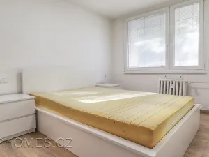Pronájem bytu 2+kk, Praha, Novoborská, 40 m2