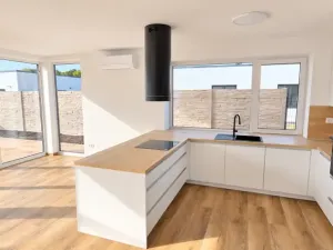 Pronájem rodinného domu, Pardubice, 142 m2