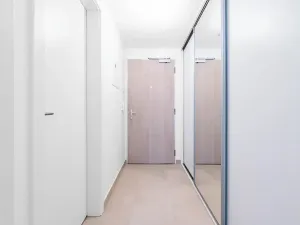 Pronájem bytu 1+kk, Praha - Hloubětín, Kbelská, 30 m2