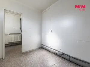 Prodej komerčního pozemku, Bernartice, 790 m2